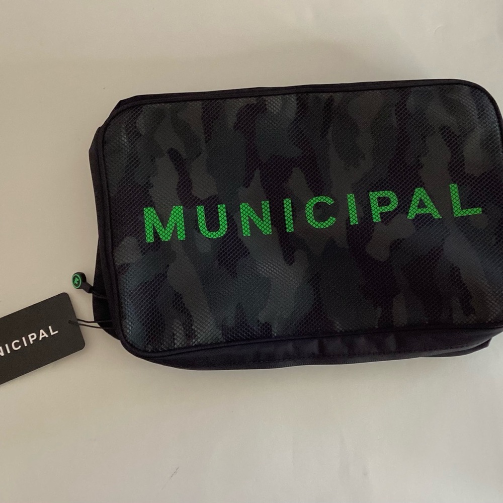 Municipal 13” utility gear bag, black camouflage print, gym men’s bag NWT travel